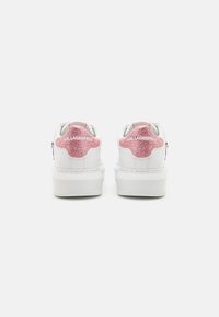 KARL LAGERFELD IKON KAPRI - Zapatillas - white/pink