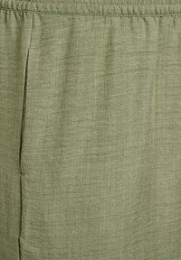 Thumbnail Image 5