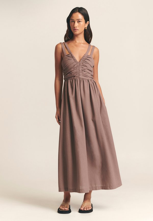 ASHLI  - Maxikleid - cacao