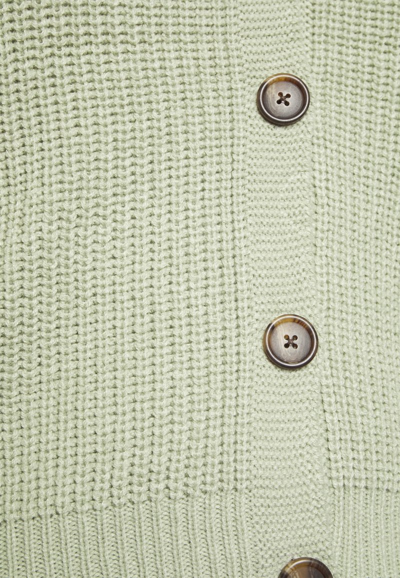 Damen Strickjacken | Vero Moda Curve VMLEA V NECK CUFF CARDIGAN Strickjacke desert sage/hellgrün - JB44352 Damen Strickjacken | Vero Moda Curve VMLEA V NECK CUFF CARDIGAN Strickjacke desert sage/hellgrün - JB44352
