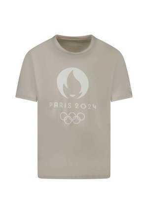 Beige bomulds t-shirt med rund halsudskæring, der har et hvidt olympisk flammegrafik og "PARIS 2024" tekst trykt på forsiden. Korte ærmer.