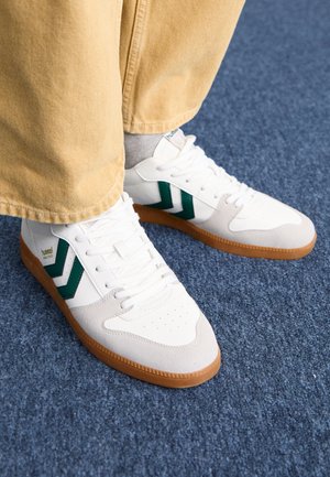 HANDBALL PERFEKT UNISEX - Sneakers basse - white/green