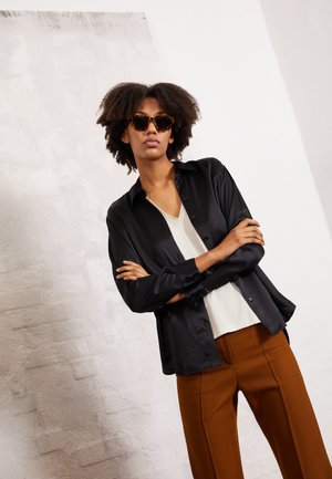CHEMISE - Nööpidega pluus - black