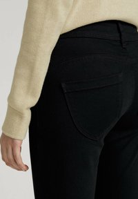 TOM TAILOR Vaqueros pitillo - black