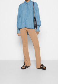 Mother of Pearl Blus - blue denim