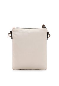 Beige nylon olkalaukku, jossa on vetoketjukiinnitys, neliönmuotoinen muotoilu, musta vetoketju ja metalliosat. Silkkinen pinta, minimalistinen muotoilu.