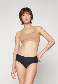 adidas Sportswear SCOOPED BRALETTE REMOVABLE COOKIES - Korsetes izstrādājums ar stīpiņām - toasted almond