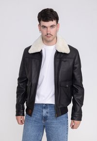 Bombers MAVERICK - Leren jas - black