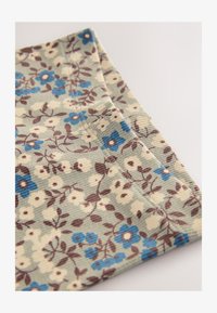 Ei valittu, sage blue green floral