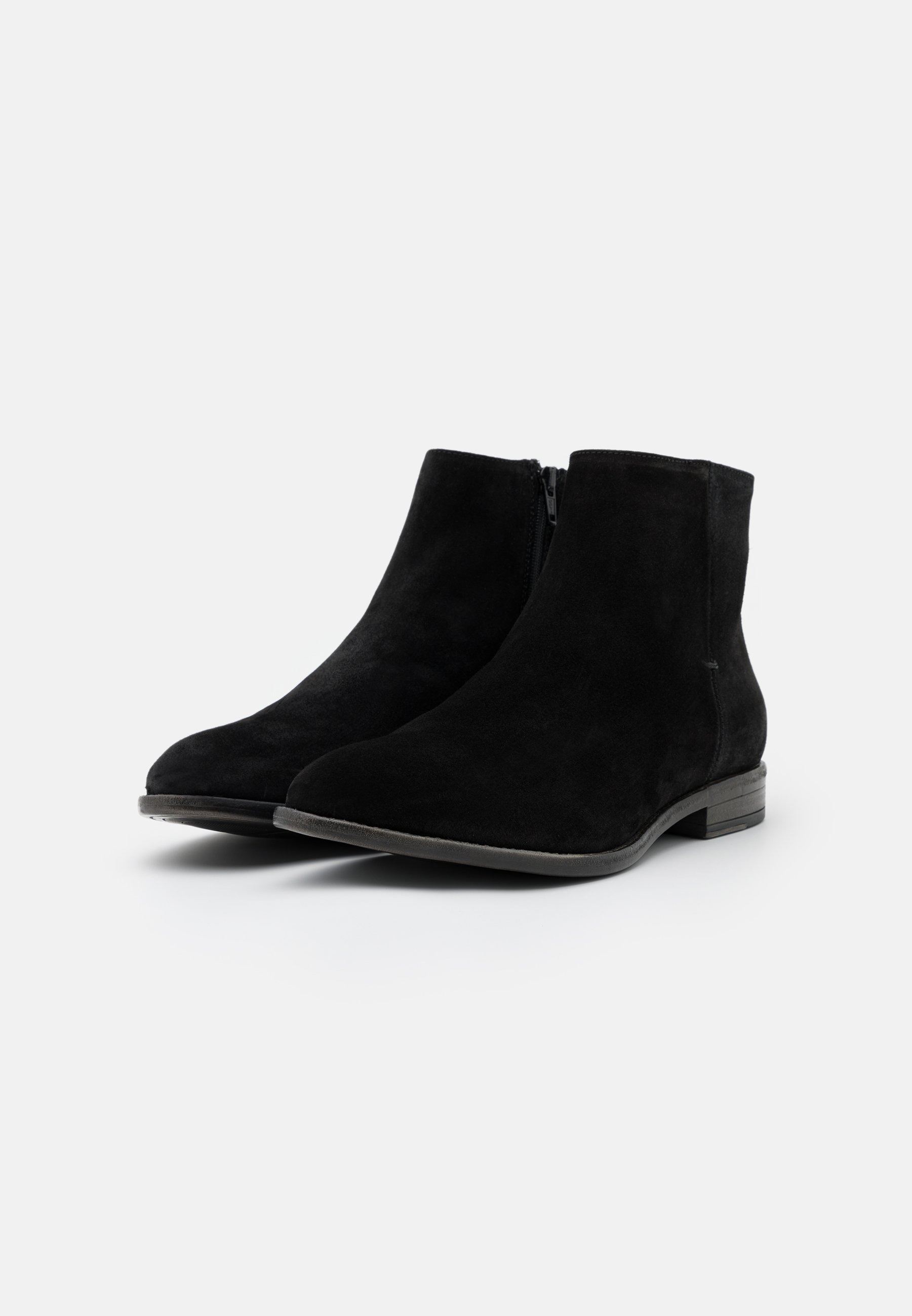 aldo flat booties