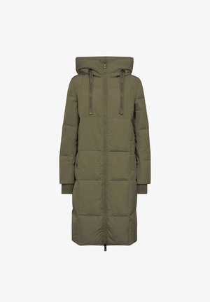 Oliwkowa puchowa kurtka z kapturem, z zamkiem błyskawicznym z przodu, dwoma sznurkami ściągającymi i prążkowanymi mankietami. Posiada poziomy wzór pikowania.