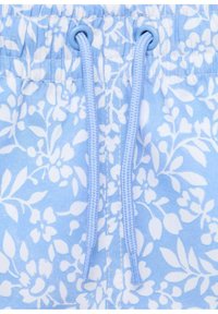 Světlé modré šortky s bílým květinovým vzorem, s elastickým pasem a dekorativními šňůrkami. Hladká tkanina s texturovanými akcenty.