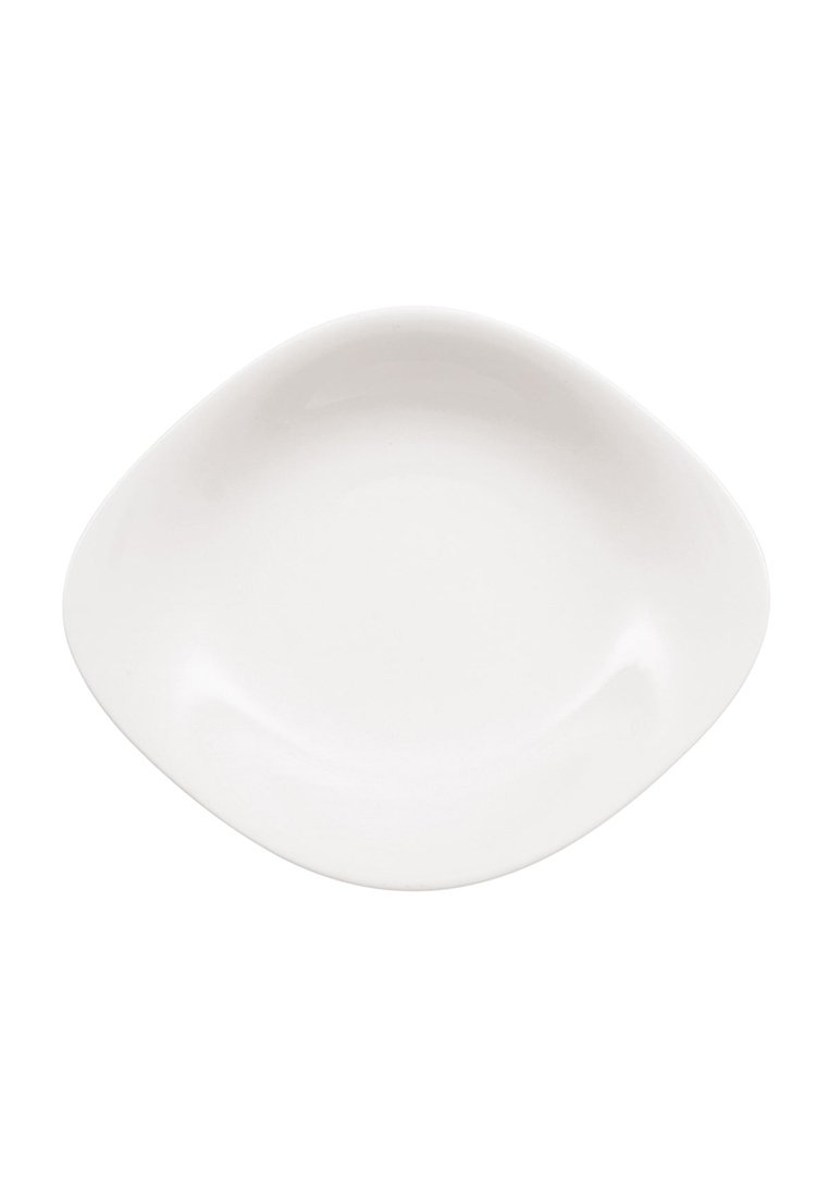 Piatto in ceramica bianca con forma quadrata irregolare e superficie liscia. I bordi sono arrotondati, con un design minimalista privo di motivi.