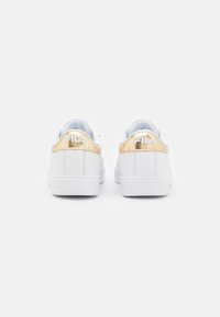 Fila LUSSO - Sneakers - white/gold