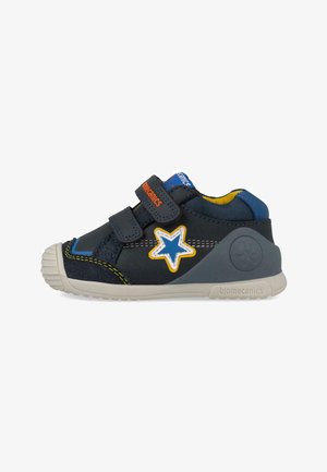 Biomecanics, ZAPATILLAS PRIMEROS PASOS PUNTERA PROTECTORA - Patucos - azul marino