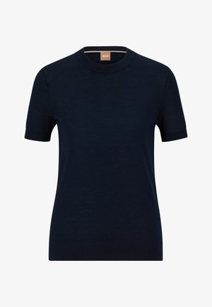 Granatowy sweter z krótkim rękawem, wykonany z dzianiny, z okrągłym dekoltem. Miękka struktura, dopasowany krój, subtelna metka marki widoczna wewnątrz przy dekolcie.