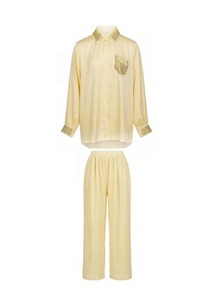 Ensemble de pyjama deux pièces jaune clair avec haut boutonné à manches longues, col et poche à paillettes contrastés, et pantalon taille élastique.