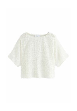 Witte fluffy cropped top met korte mouwen, met een gestructureerd oppervlak en een ronde halslijn, gemaakt van een zacht synthetisch materiaal.