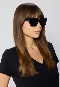 BIZUU AVOLA - Zonnebril - black