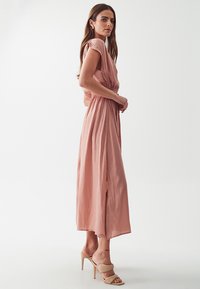 WILLA CAROL MIDI - Vapaa-ajan mekko - blush