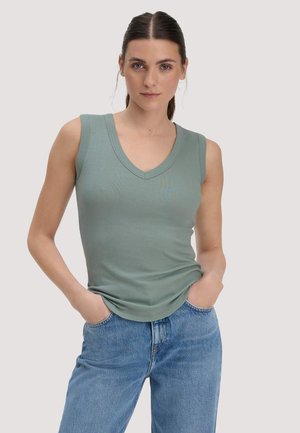 SOFT - Top - mattgrün