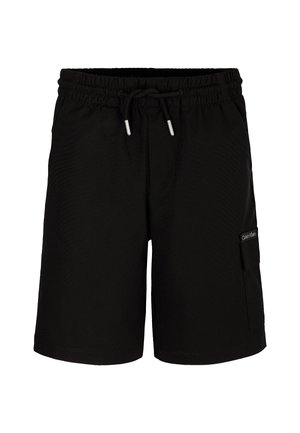 Shorts noirs avec une taille élastique et un cordon de serrage. Comprend une poche cargo sur le côté et une petite étiquette de marque sur le côté gauche.