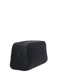 Borsa da toilette rettangolare nera in tessuto strutturato, con cerniera superiore e bordi lisci. Design semplice senza motivi aggiuntivi.