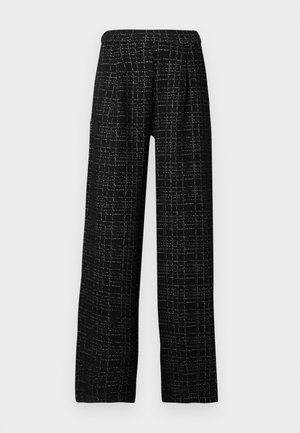 Pantaloni neri a gamba larga con un motivo testurizzato di linee bianche e azzurre chiaro. Presentano una vita elasticizzata e una vestibilità comoda.