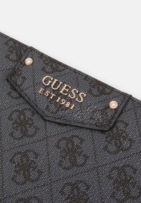 Guess - Portfel