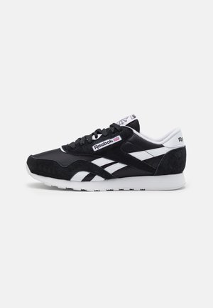 CLASSIC NYLON - Baskets basses - core black/footwear white