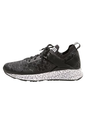 Scarpe da corsa su strada - black