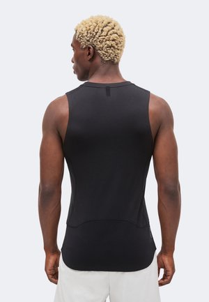 Nike Pro Men's Dri-FIT Training Tank — foto 3