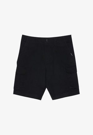 Mustad lahtiste taskutega lühikesed püksid ees nupuga, vööaugud, küljetaskud ning taskud mõlemal reielapil, valgel taustal.