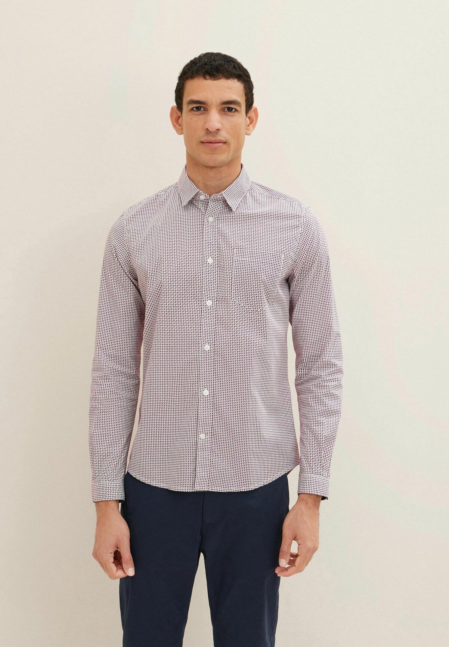 TOM TAILOR Herren Hemd Comfort Fit, Kurzarm, Mit Allover Palmen-Print – Aus Leichter Viskose, Größen S-3XL