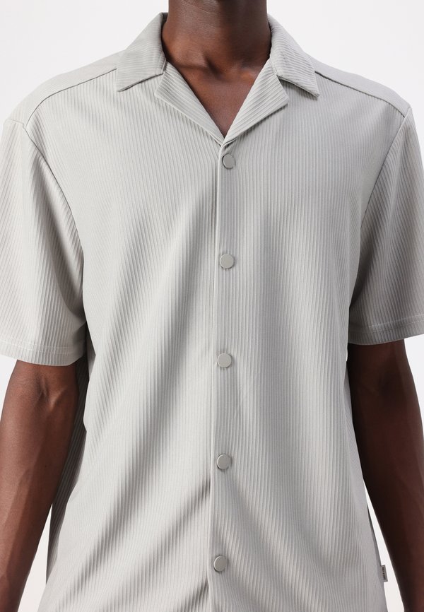 ONSKARI LIFE RLX RESORT SS PLIZZE  - Shirt - limestone2