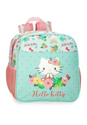 Pequeña mochila azul pastel con correas rosas, personaje de Hello Kitty y estampados florales, con bolsillos de malla delanteros y laterales.
