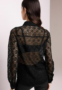 Next REGULAR FIT - Paitapusero - black
