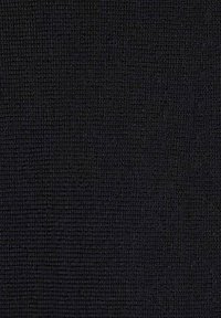 Tessuto nero con una finitura intrecciata, caratterizzato da un leggero motivo a griglia. Il materiale sembra resistente e di colore uniforme.