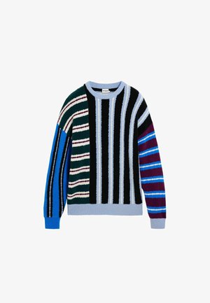 Pruhovaný pletený sveter v rôznych farbách: modrá, zelená, čierna, biela, fialová a červená. Okrúhly výstrih, dlhé rukávy, textúrovaný povrch.