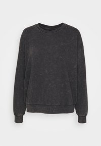 Sudadera gris oscura de corte holgado hecha de una tela suave, con un escote redondeado y puños acanalados. Presenta un diseño desvanecido y texturizado.