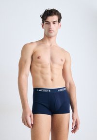 Lacoste UNDERWEAR TRUNK - Onderbroeken - navy blue/overview/liamone/green/red-navy blue