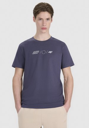 4F, - T-shirt z nadrukiem