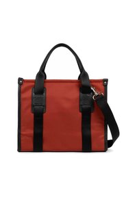 Borsa a tote in tessuto rosso con accentuazioni in pelle nera, doppie maniglie, tracolla regolabile e forma quadrata. Presenta hardware a contrasto.