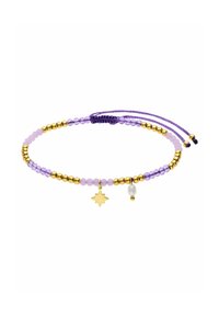 Paarse en gouden kralenarmband met een ster charme en een parelaccent. Beschikt over een verstelbare macramé-sluiting en verschillende texturen van kralen.