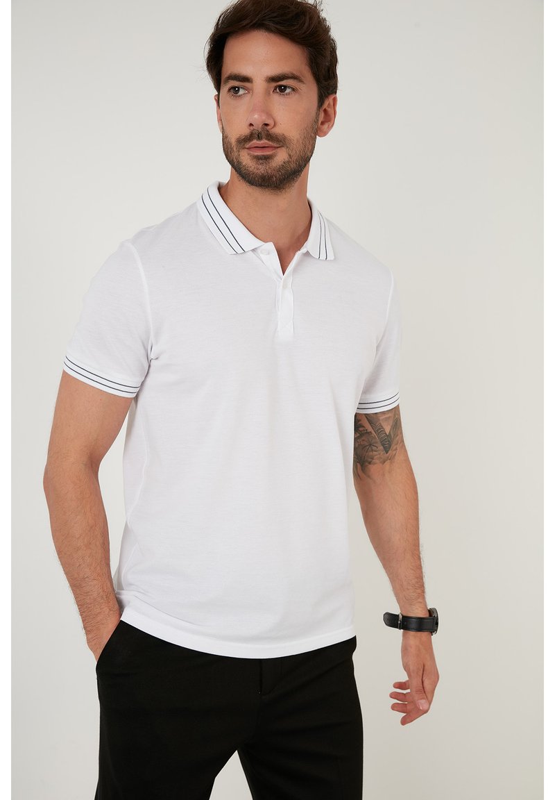 Buratti SLIM FIT - Polokošeľa - white