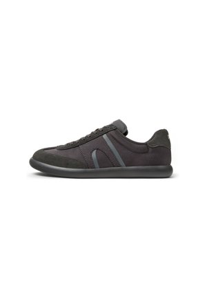 Black sneaker made of mesh and suede, featuring a rounded toe, gray accents, lace-up design, and a flexible rubber sole.