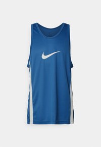 Blauw mouwloos sporttopje gemaakt van ademende meshstof, met een witte Nike-swoosh en witte zijkanten.