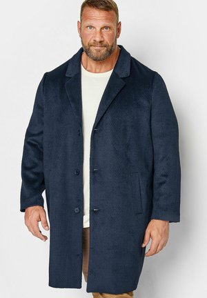 Curated Classics : tissus essentiels pour une garde-robe moderne