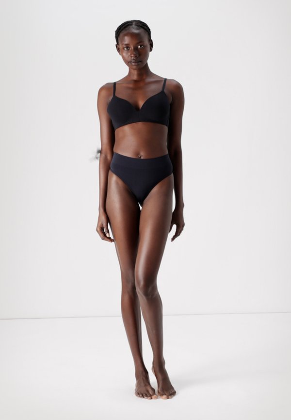 THONG SEAMLESS 3 PACK - Thong3