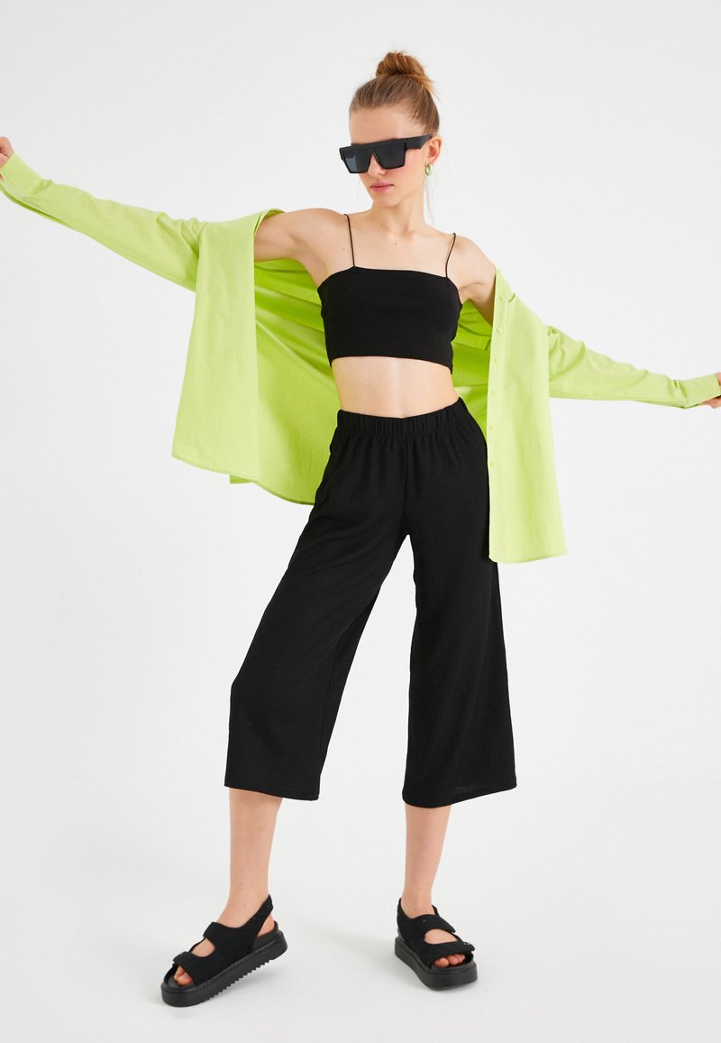 Koton Broek zwart Koton Broek zwart